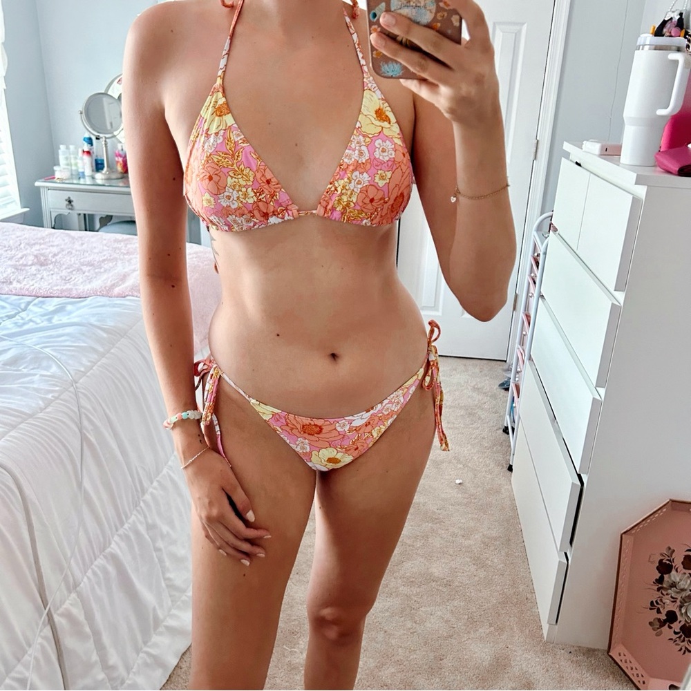 Shein Floral Triangle Tie halter Bikini Set